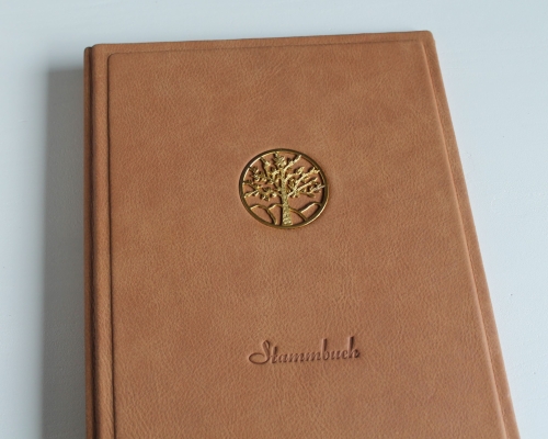 Stammbuch "Lebensbaum" aus Büffelleder,  DIN A4, cognacbraun